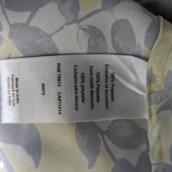 A Pea in the Pod Cold Shoulder Patterned Top - Picture 5 of 5